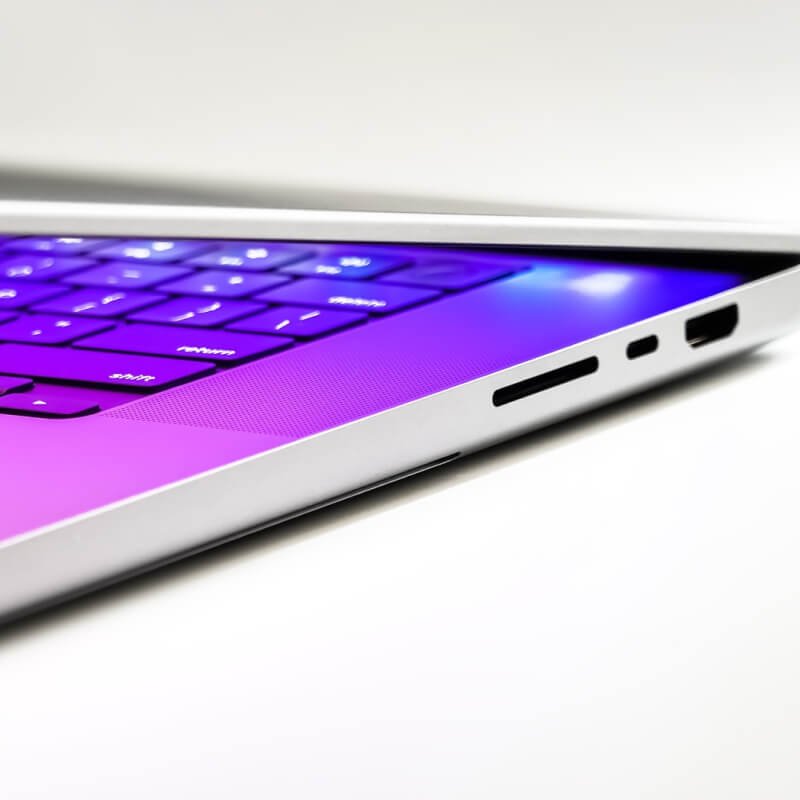 13 Ultrabook Gaming Laptop: Intel Core i7-1165G7 4 Core, NVIDIA GeForce GTX 1650 Ti Max-Q, 13.3" 1080p 120Hz, 16GB RAM, 512GB SSD, CNC Aluminum, Chroma RGB, Thunderbolt 4 - Imagen 3